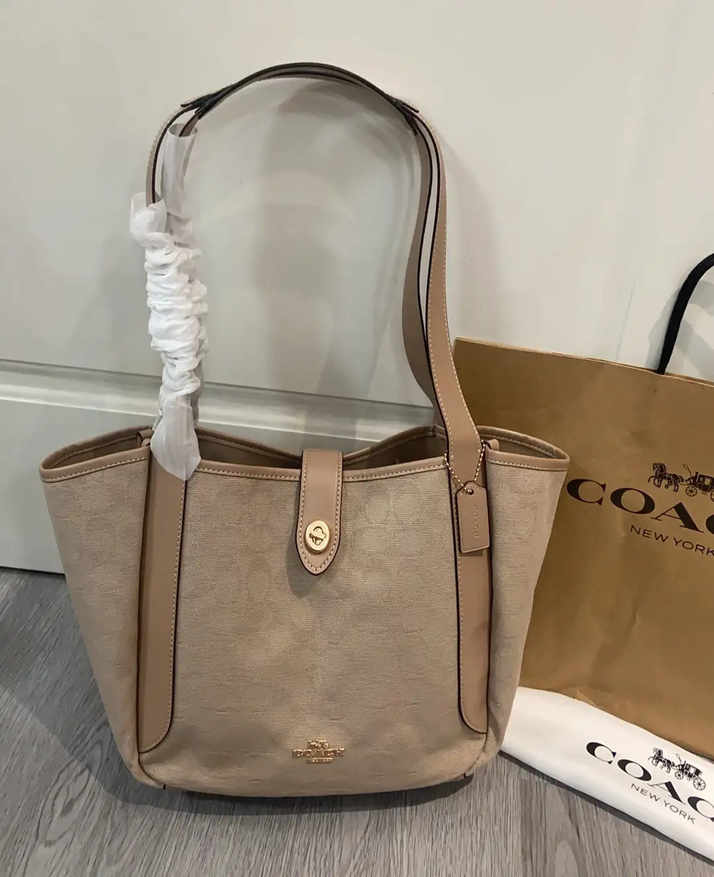 Coach tote bag